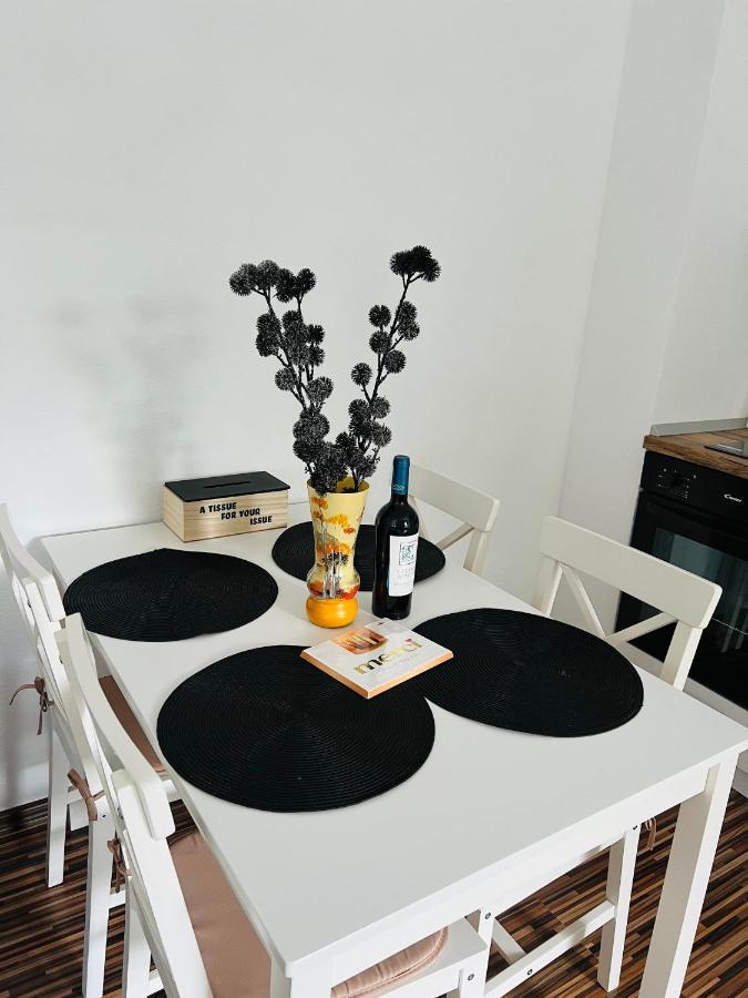 Apartament In Regim Hotelier King Mediaş Esterno foto